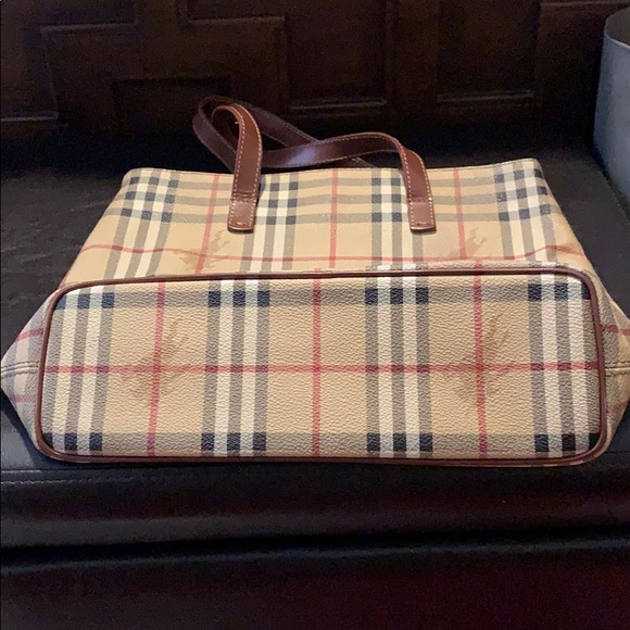 A tote - Picture 4 of 6